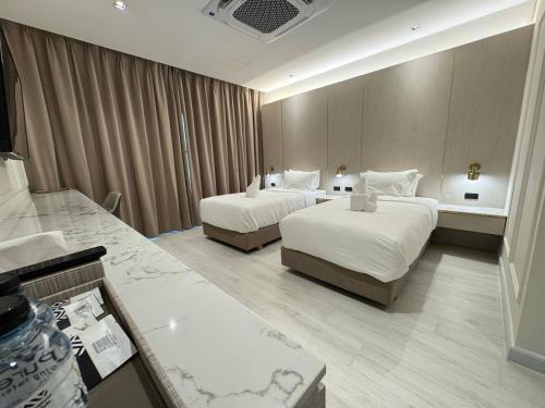 la mella hotel thakhek