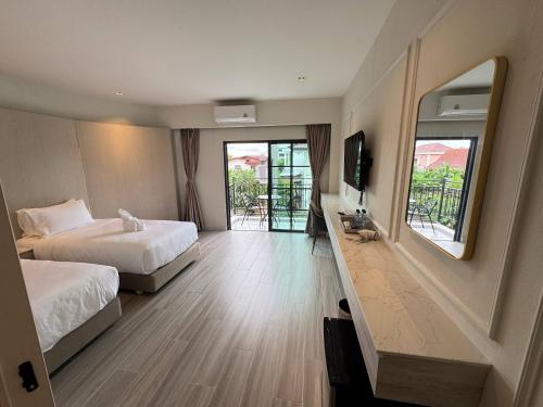 la mella hotel thakhek