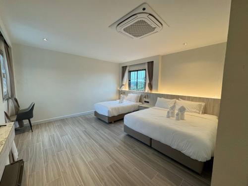 la mella hotel thakhek