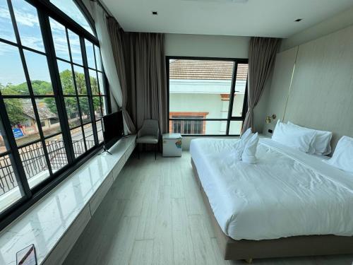 la mella hotel thakhek