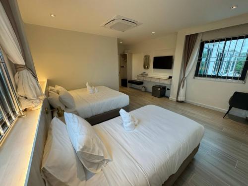 la mella hotel thakhek