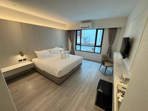 la mella hotel thakhek