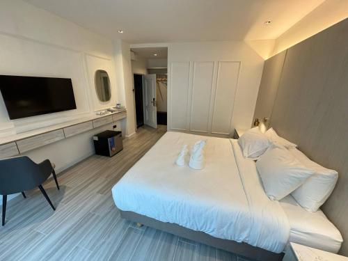 la mella hotel thakhek
