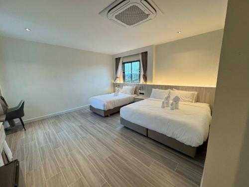 la mella hotel thakhek