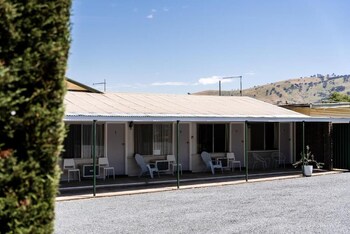 The Gatta Inn,,2 star