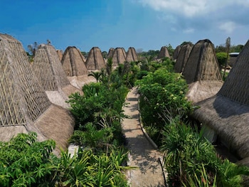 arya sumba