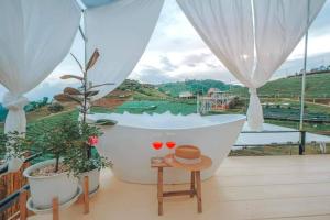 phuwin homestay monjam