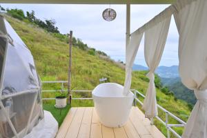 phuwin homestay monjam