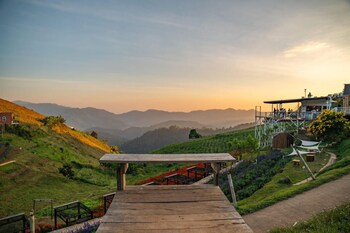 phuwin homestay monjam