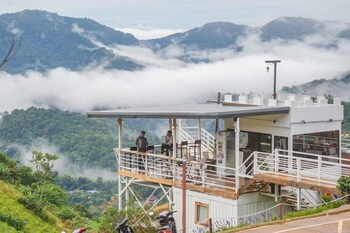 phuwin homestay monjam