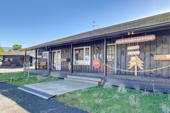 Roam Tillamook,,2 star