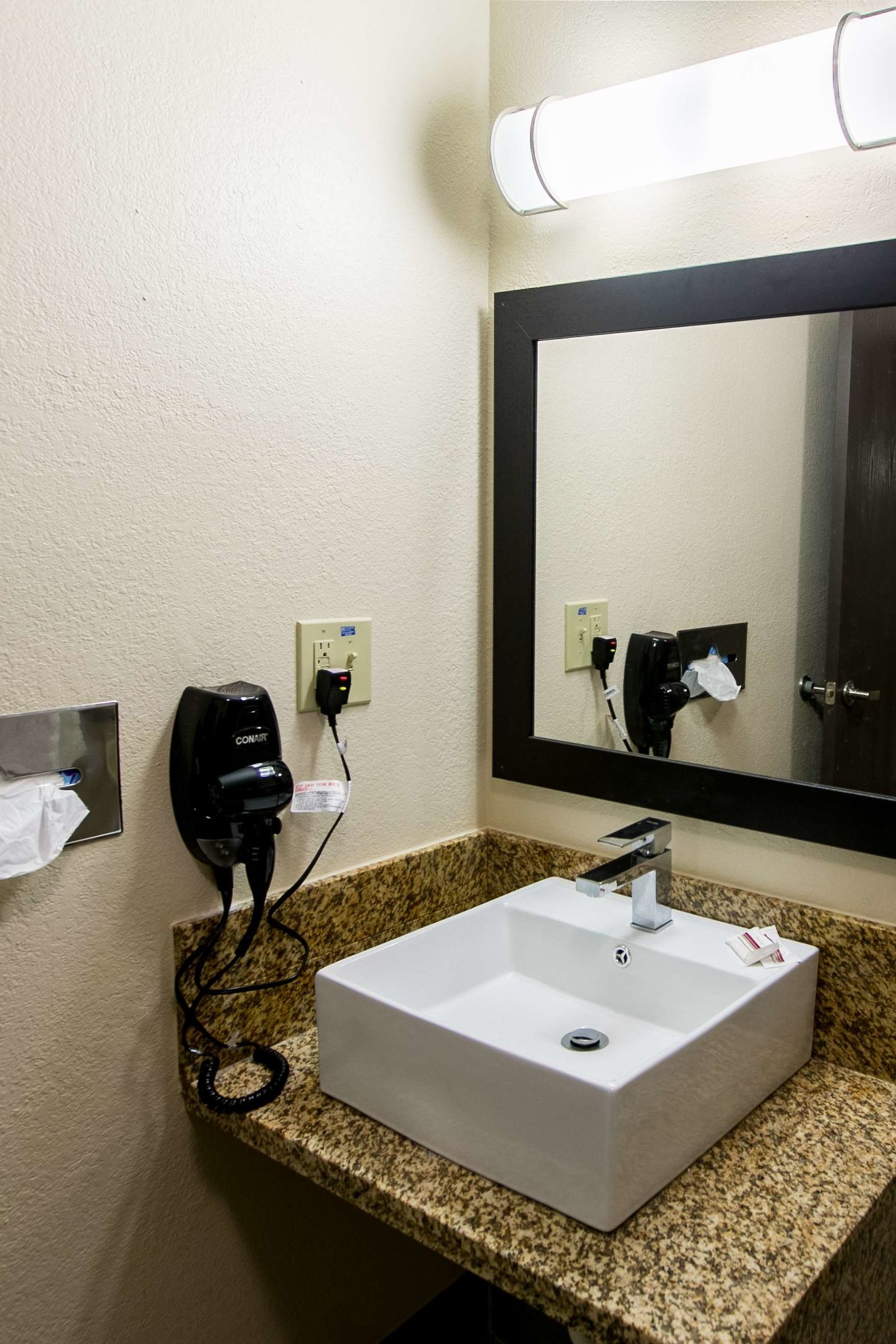 red roof inn plus huntsville