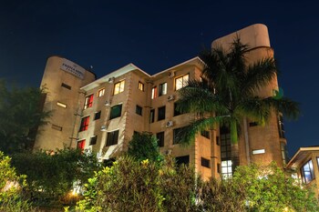 hotel 33 kampala