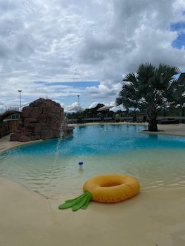 Mahawi Resort,,3 star