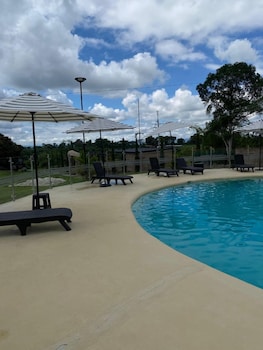 Mahawi Resort,,3 star