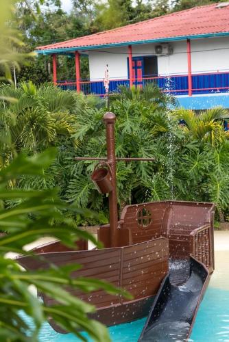 mahawi resort