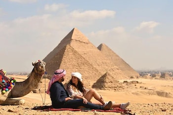 pyraking pyramids view inn