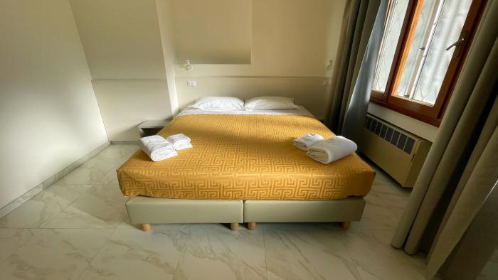 m9 rest house venice