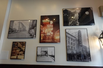 The Guesthouse Vancouver Downtown,,2 star