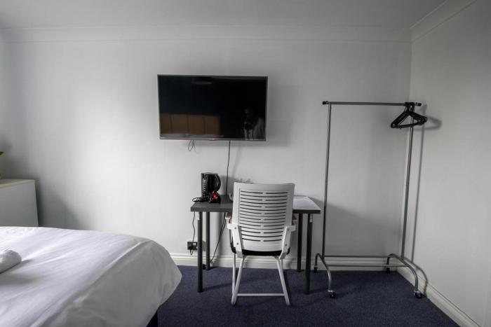 airport lodge