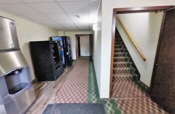 Econolux Inn,,2 star