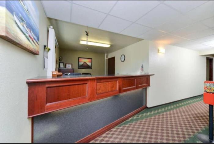 econolux inn