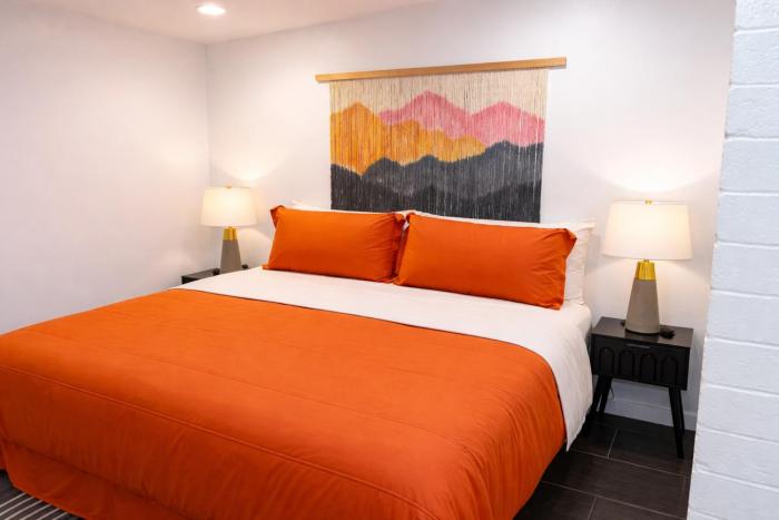 mod palm desert