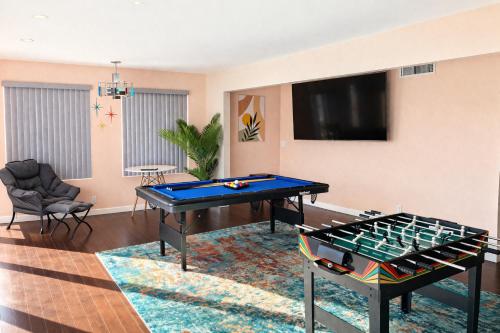 mod palm desert