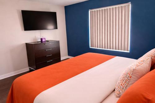 mod palm desert