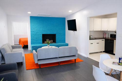 mod palm desert