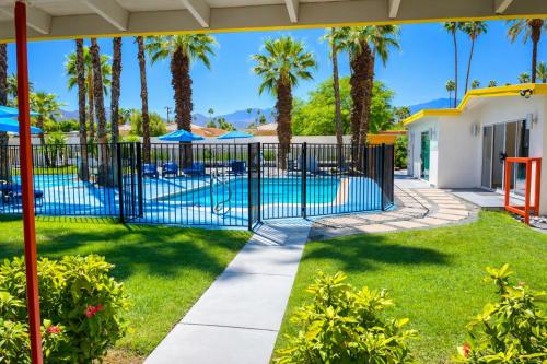 mod palm desert