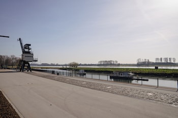Hotel Am Hafen Leverkusen,,3 star