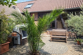 hotel am hafen leverkusen