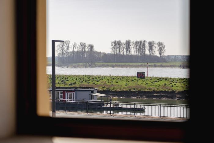 hotel am hafen leverkusen