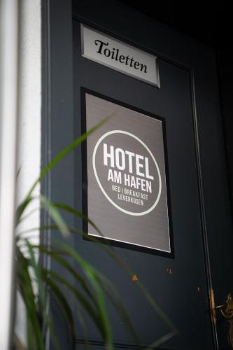 hotel am hafen leverkusen