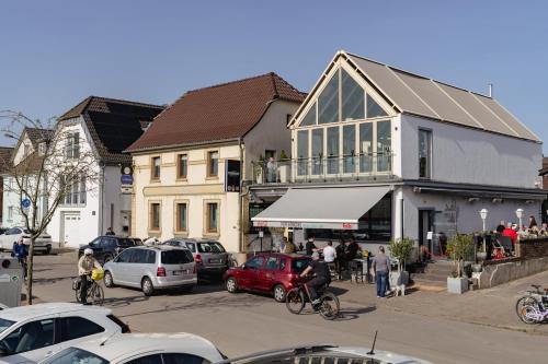 hotel am hafen leverkusen