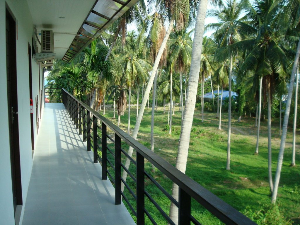 samui natien village