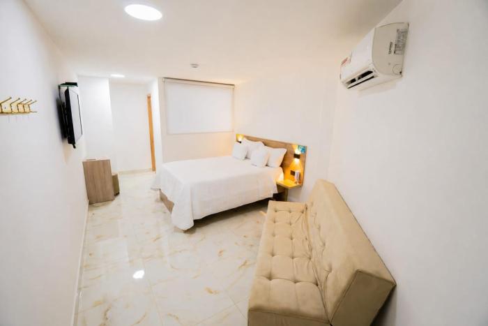 hotel aikos