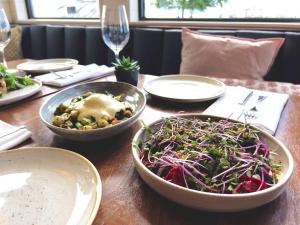 the oceanside a coast hotel