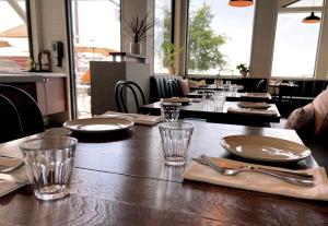 the oceanside a coast hotel