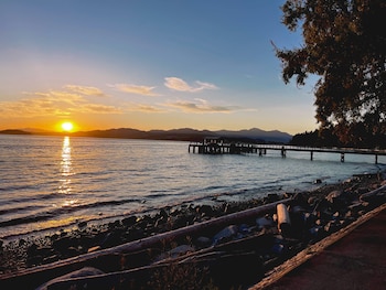 the oceanside a coast hotel