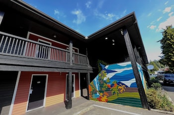 the oceanside a coast hotel