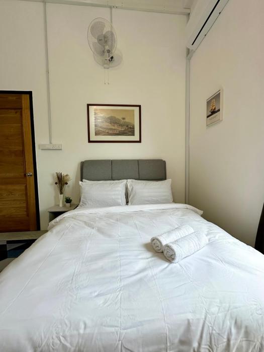 ferringhi inn 51
