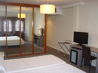 Ikonik Plaza Mercado,Santa Marta De Tormes>>Salamanca,3 star