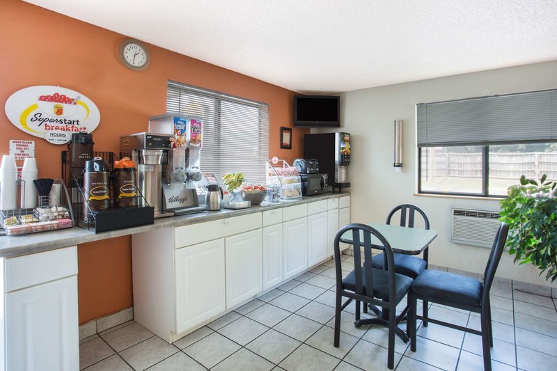 super 8 by wyndham salem va