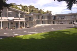 newlands court motel