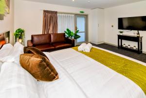 newlands court motel