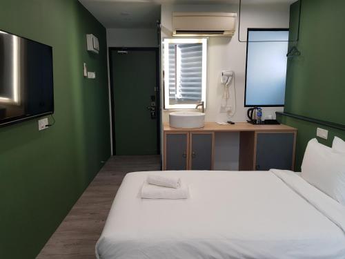 bloommaze boutique hotel klang