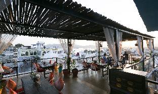 hotel udai niwas