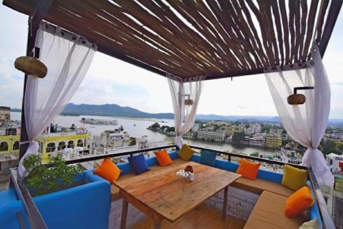 hotel udai niwas